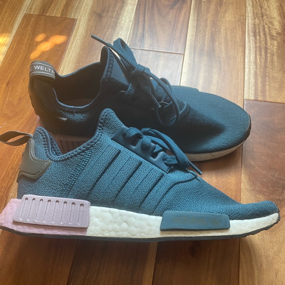 Womens Adidas NMD size 8.5
